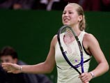 Анна Курникова вышла в четвертьфинал турнира в Цюрихе