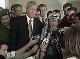 И Ясир Арафат и Эхуд Барак согласились на предложение США и Египта провести переговоры на высшем уровне. Скорее всего, саммит состоится уже в понедельник И Ясир Арафат и Эхуд Барак согласились на предложение США и Египта провести переговоры на высшем уровне. Скорее всего, саммит состоится уже в понедельник
