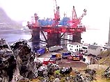 Платформа-судно "Регалия" задерживается в норвежском порту Хоннинсвог