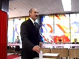 Как сообщает НТВ со ссылкой на "Интерфакс", основанием для обращения в суд стало заявление Александра Лукашенко, сделанное им 15 октября на одном из избирательных участков
