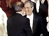 В Нью-Йорке Гор и Буш-младший провели "вечер юмора"