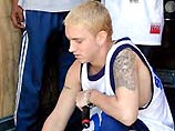 В США несколько школьников порезали себя лезвиями, подражая персонажу из клипа Eminem
