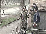 Бандиты были одеты в камуфляжную форму российских военных. Их подозревают в совершении серии тяжких преступлений на территории Чечни