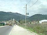 В четверг наблюдатели выехали в район города Тетово. Они собирались посетить несколько населенных пунктов