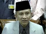 Это заявление было сделано после того, как Высший суд Индонезии признал незаконным указ президента Вахида о введении в стране чрезвычайного положения