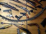 Преступник хотел продать 11 кинжалов, саблю и 14 старинных револьверов.