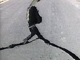 В центре Москвы вздулся асфальт В центре Москвы вздулся асфальт
