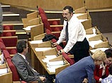 Госдума  отклонила  инициированный  Жириновским  законопроект "Об отцовстве"