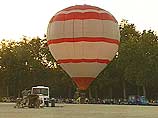 Стив Фоссетт, совершающий кругосветный полет на воздушном шаре, приблизился к побережью Южной Америки