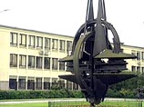 Совет НАТО так и не смог сегодня утром принять решение о дате начала операции "Основной урожай" по сбору оружия у албанских боевиков