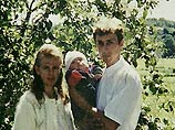 Мать Николая Солтыса, обвиняемого в убийстве шестерых родственников, включая беременную жену и трехлетнего сына, пыталась помочь ему скрыться Мать Николая Солтыса, обвиняемого в убийстве шестерых родственников, включая беременную жену и трехлетнего сына, пыталась помочь ему скрыться