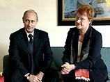 Президенты России и Финляндии отправились на краткую прогулку по саду Культаранты