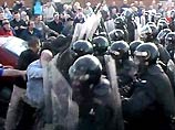 В Северной Ирландии - новые столкновения католиков с протестантами В Северной Ирландии - новые столкновения католиков с протестантами