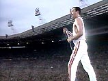 Группа Queen помогла ему преобразиться. Великолепные вокальные данные, пластичность - Меркьюри прекрасно смотрелся на сцене Группа Queen помогла ему преобразиться. Великолепные вокальные данные, пластичность - Меркьюри прекрасно смотрелся на сцене