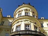В Чехии разгорается скандал, связанный с договором об аренде комплекса "Чешский дом" в Москве
