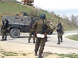 В Македонии албанские боевики обстреляли посты правительственных войск