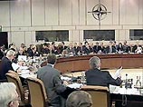 По словам генерального секретаря альянса Джорджа Робертсона, единогласно было решено считать действия террористов "нападением не только на США, но на все страны НАТО сразу"