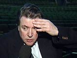 Главную роль - циничного поэта и стареющего донжуна Жоржа Орнифля - сыграл новый руководитель труппы Александр Ширвиндт Главную роль - циничного поэта и стареющего донжуна Жоржа Орнифля - сыграл новый руководитель труппы Александр Ширвиндт