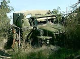 Боевики заложили взрывчатку на пути следования автомобиля "Урал". Начальник УВД Томской области, находившийся в машине, отделался легкой контузией Боевики заложили взрывчатку на пути следования автомобиля "Урал". Начальник УВД Томской области, находившийся в машине, отделался легкой контузией