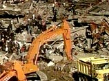 За последние двенадцать часов спасателям, работающим на руинах Всемирного торгового центра, не удалось обнаружить под завалами живых людей