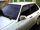 Из автомобиля преступник украл автомагнитолу и зарядное устройство для мобильного телефона. Из автомобиля преступник украл автомагнитолу и зарядное устройство для мобильного телефона.