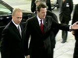Владимир Путин, прибывший сегодня со своим первым официальным визитом в Германию, и Герхард Шредер провели сегодня первые переговоры