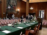 Президент России Владимир Путин встретился с премьер-министром земли Северный Рейн-Вестфалия в Германии Вольфгангом Клементом Президент России Владимир Путин встретился с премьер-министром земли Северный Рейн-Вестфалия в Германии Вольфгангом Клементом