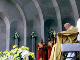 Папа Римский совершил в Святом Эчмиадзине литургию по латинскому обряду