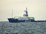 На борту водолазного судна "Майо" пройдет специальное совещание, на котором должно быть принято решение о продолжении операции в Баренцевом море