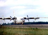 Ан-12 с грузом взрывчатых веществ вылетел из "Домодедова" в Казахстан