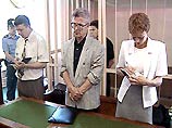 Как сообщил журналистам адвокат Сергей Беляк, суд посчитал, что Лимонов, который обвиняется в совершении тяжких и особо тяжких преступлений, может скрыться от суда, если будет отпущен из-под стражи Как сообщил журналистам адвокат Сергей Беляк, суд посчитал, что Лимонов, который обвиняется в совершении тяжких и особо тяжких преступлений, может скрыться от суда, если будет отпущен из-под стражи