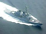 Это произошло на следующий день после того, как с базы ВМС США Йокосука неподалеку от Токио в сопровождении других кораблей вышел американский ударный авианосец "Китти хок"