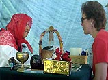 От гадалок страдают, по обыкновению, доверчивые, поддающиеся влиянию и внушению граждане. От гадалок страдают, по обыкновению, доверчивые, поддающиеся влиянию и внушению граждане.
