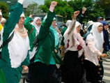 Демонстрация протеста мусульманских студенток в Индонезии