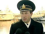 Из 12 тел подводников, поднятых с атомной подводной лодки "Курск", точно установлены личности четырех человек. Об этом сообщил начальник пресс-службы Северного Флота Владимир Навроцкий Из 12 тел подводников, поднятых с атомной подводной лодки "Курск", точно установлены личности четырех человек. Об этом сообщил начальник пресс-службы Северного Флота Владимир Навроцкий