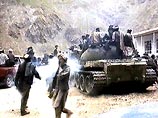 Войсковые наблюдатели российских пограничников в Таджикистане накануне вечером зафиксировали 10 мощных взрывов в направлении афганского кишлака Калай-Заль на удалении 8-10 км от госграницы в зоне ответственности Пянджского погранотряда