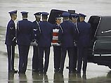 12 октября террористы - камикадзе совершили налет на стоящий в порту эсминец ВМС США Cole 12 октября террористы - камикадзе совершили налет на стоящий в порту эсминец ВМС США Cole