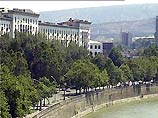 В результате вооруженного налета на кассира в Тбилиси один человек погиб, один ранен