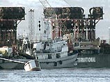 Фрагменты подводной лодки "Курск", поднятые со дна Баренцева моря, не дают ответа на вопрос о причинах катастрофы