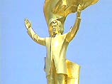 Прижизненный памятник Туркменбаши