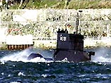 Германская подводная лодка появилась на боевом дежурстве у берегов Великобритании. Британским журналистам удалось запечатлеть ее на пленку. На полученном снимке хорошо виден германский флаг и номер лодки - S 191