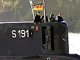 Немецкие моряки защищают британские берега. Дело в том, что все ударные британские подлодки сейчас отозваны на базы - их проверяют после неполадок на одной из лодок