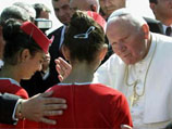 Папа Иоанн Павел II с армянскими детьми