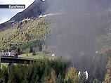 В альпийском туннеле Сен-Готар, соединяющем Швейцарию и Италию, сегодня примерно в 9:45 по местному времени произошла крупная катастрофа