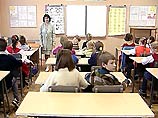 С 1 декабря текущего года зарплата учителей в России будет увеличена в два раза
