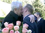 Ельцин и Кучма выпили "по чарке горилки"