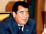 Сегодня президент Туркмении Сапармурат Ниязов в сопровождении членов кабинета министров республики, а также всех руководителей министерств и ведомств совершит пешую прогулку по "Дороге вождя"