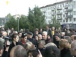 В Тбилиси люди вышли на митинг протеста против захвата независимого телеканала "Рустави-2"
