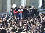 Активность митингующих в центре Тбилиси постепенно идет на спад Активность митингующих в центре Тбилиси постепенно идет на спад