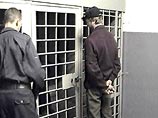 Разгоряченные дракой, отморозки вышли на улицу и напали на случайного прохожего. Избив несчастного, преступники отрезали ему оба уха. Разгоряченные дракой, отморозки вышли на улицу и напали на случайного прохожего. Избив несчастного, преступники отрезали ему оба уха.